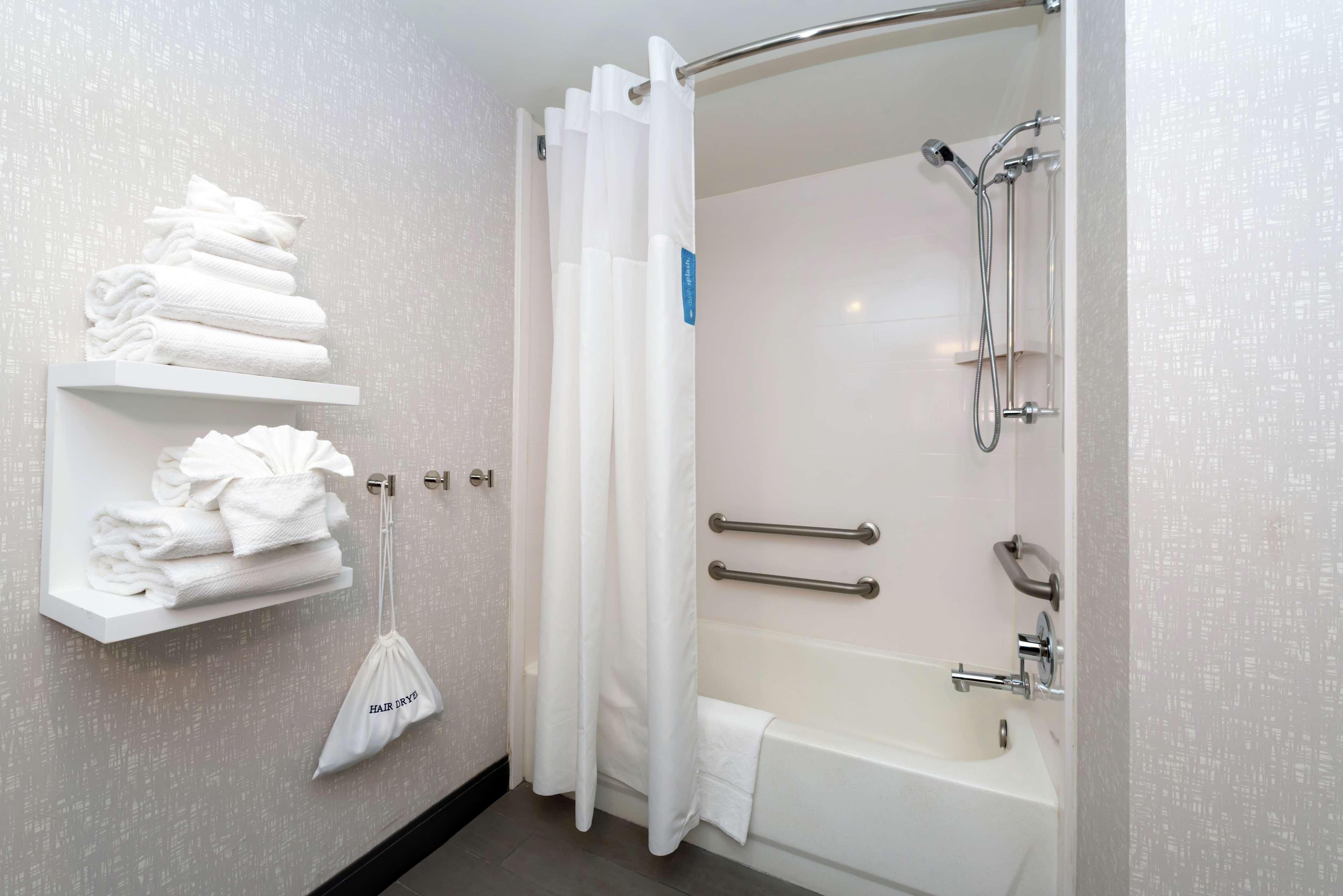 Hampton Inn Greensboro Airport Zewnętrze zdjęcie
