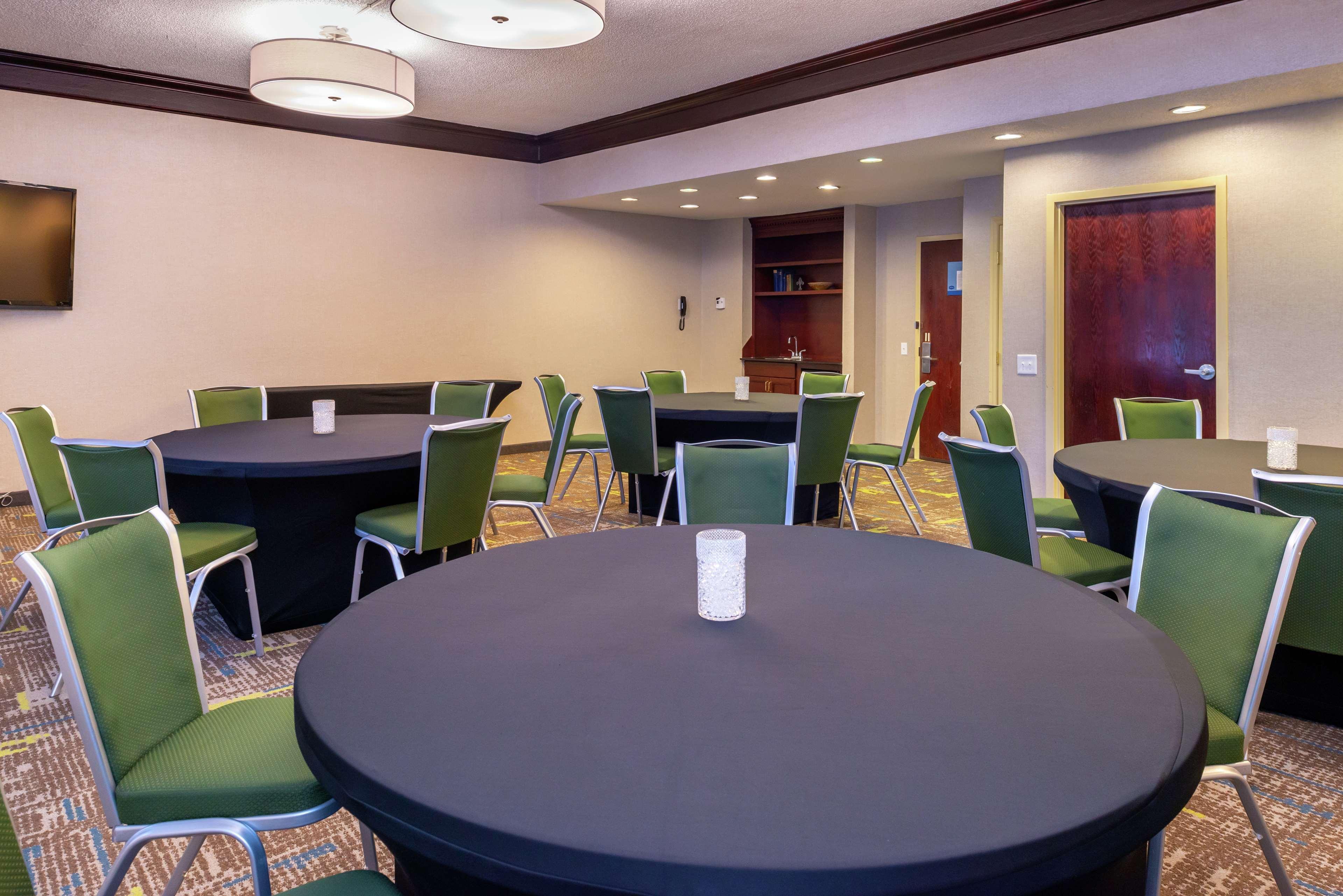 Hampton Inn Greensboro Airport Zewnętrze zdjęcie