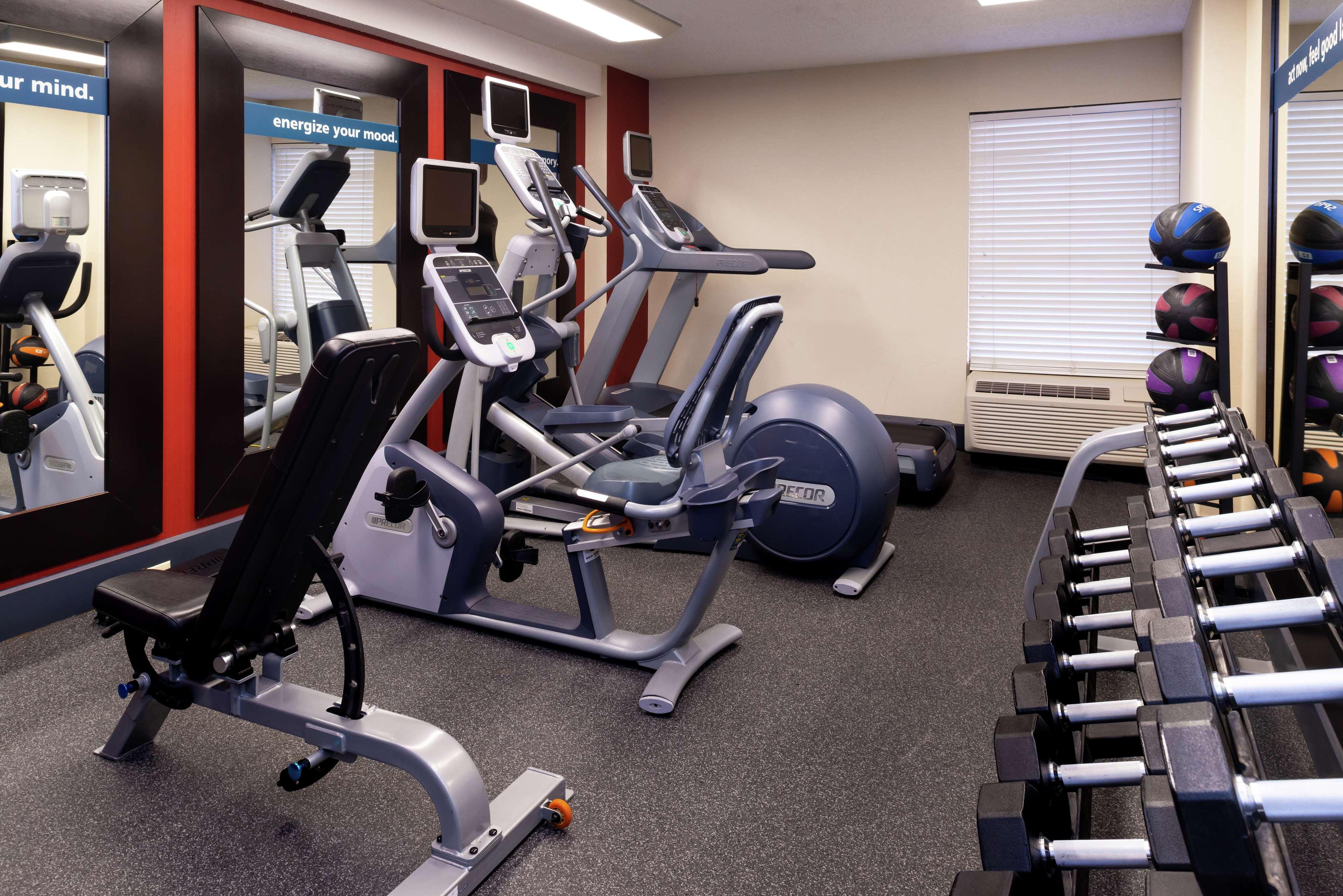 Hampton Inn Greensboro Airport Zewnętrze zdjęcie