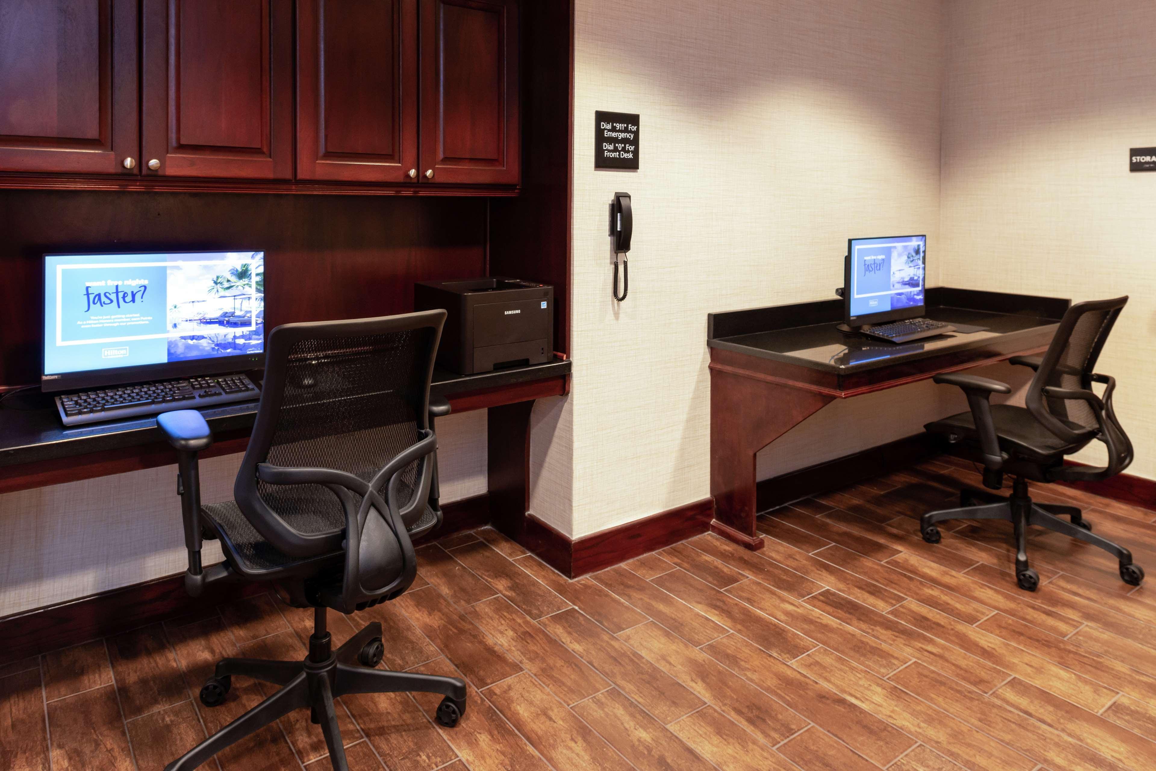 Hampton Inn Greensboro Airport Zewnętrze zdjęcie