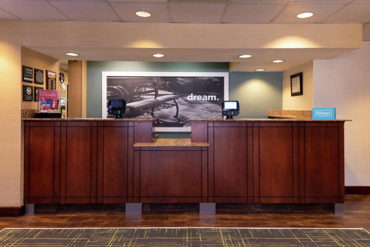 Hampton Inn Greensboro Airport Zewnętrze zdjęcie