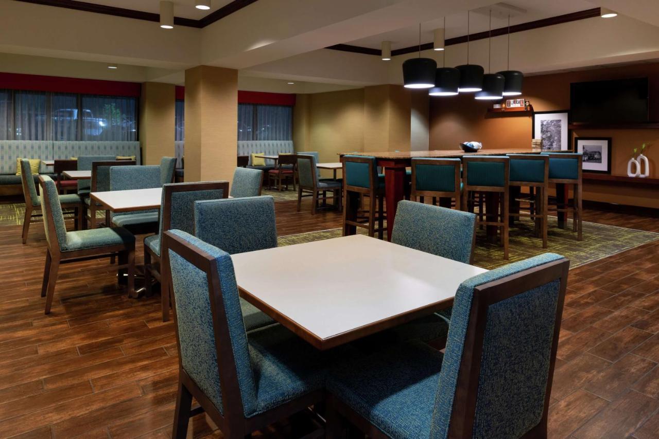 Hampton Inn Greensboro Airport Zewnętrze zdjęcie